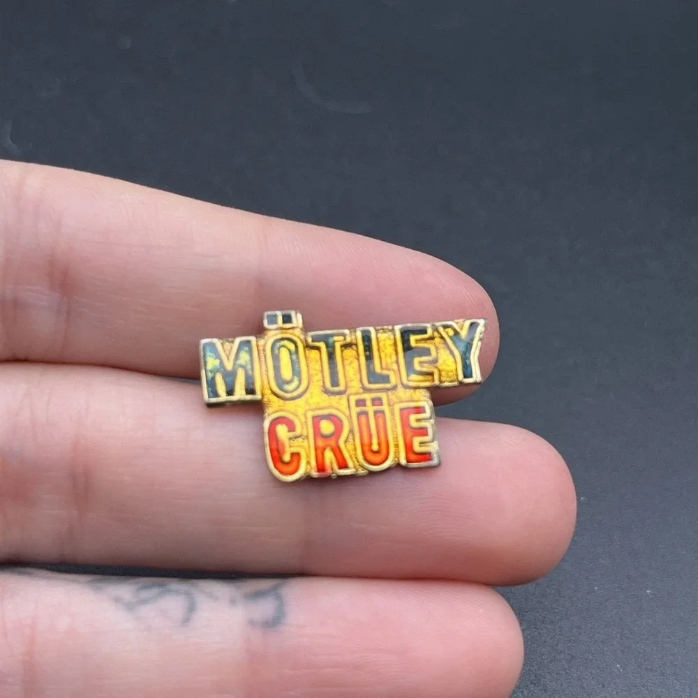 Motley Crue Rock Band Music Tommy Lee Jones Lapel Hat Pin